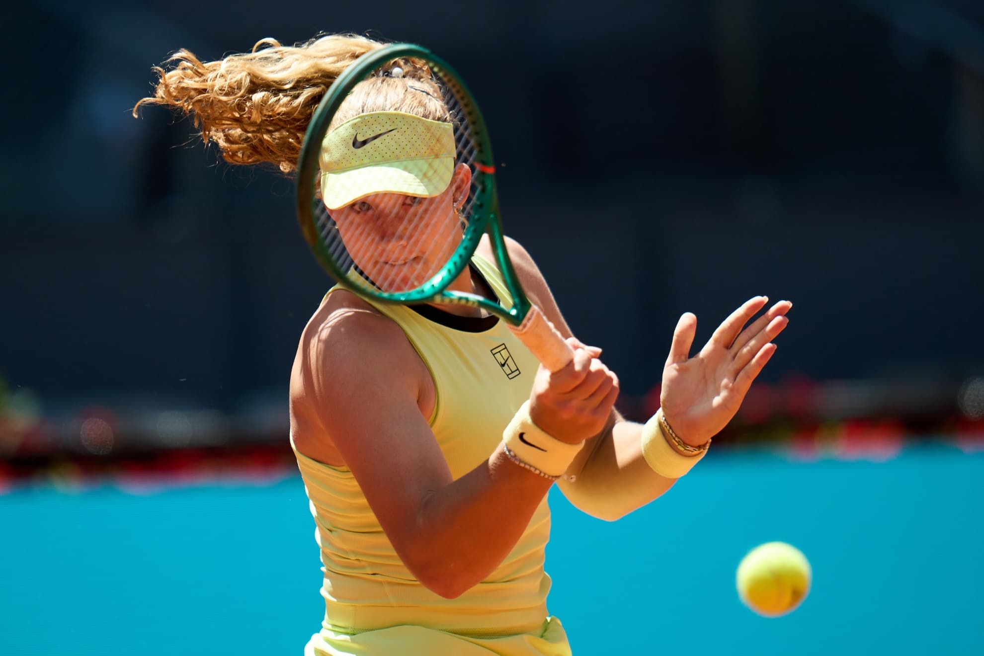 Mirra Andreeva, durante su partido de cuartos de final ante Leylah Fernández