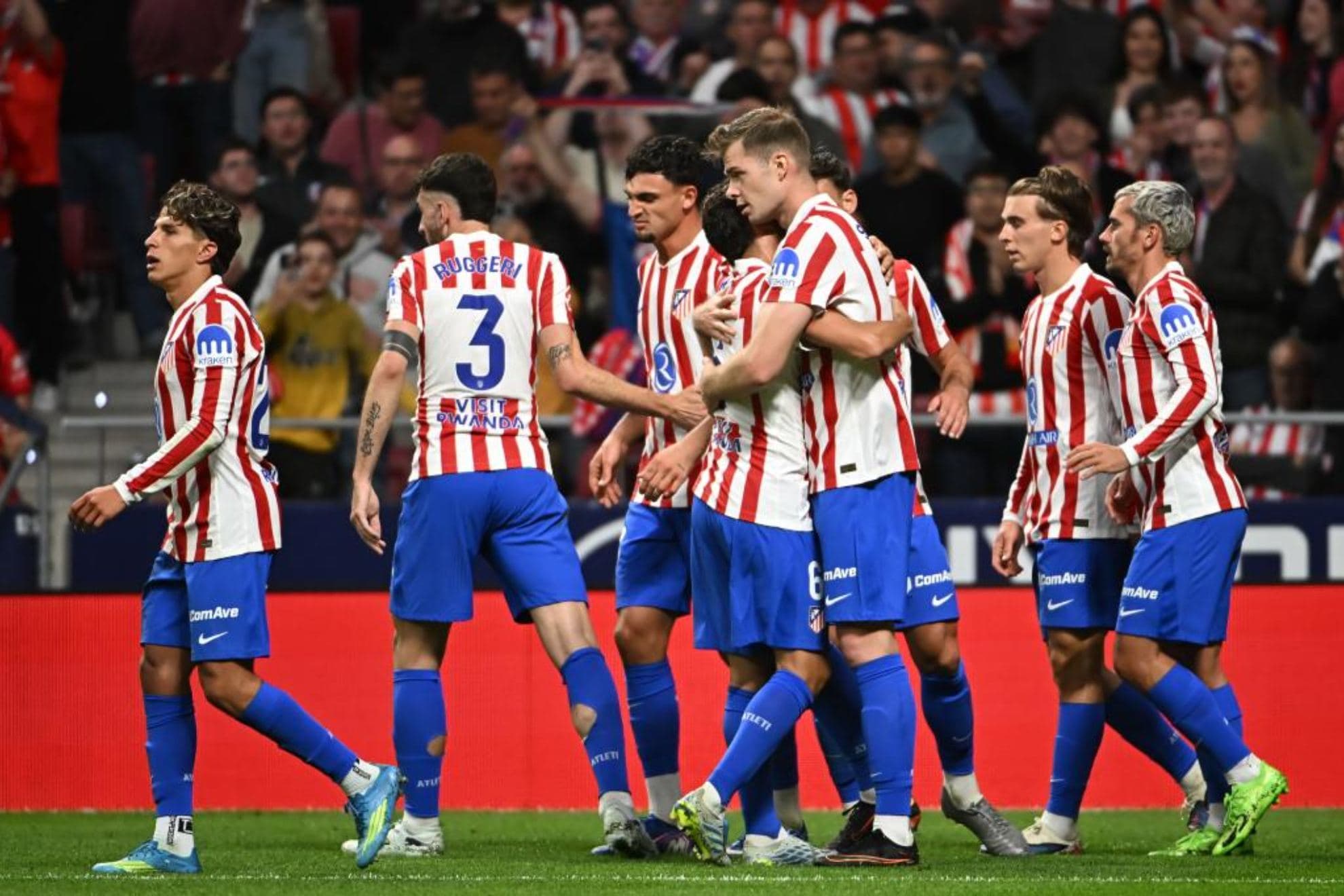 Los jugadores del Atlético celebran un gol en el último partido.
