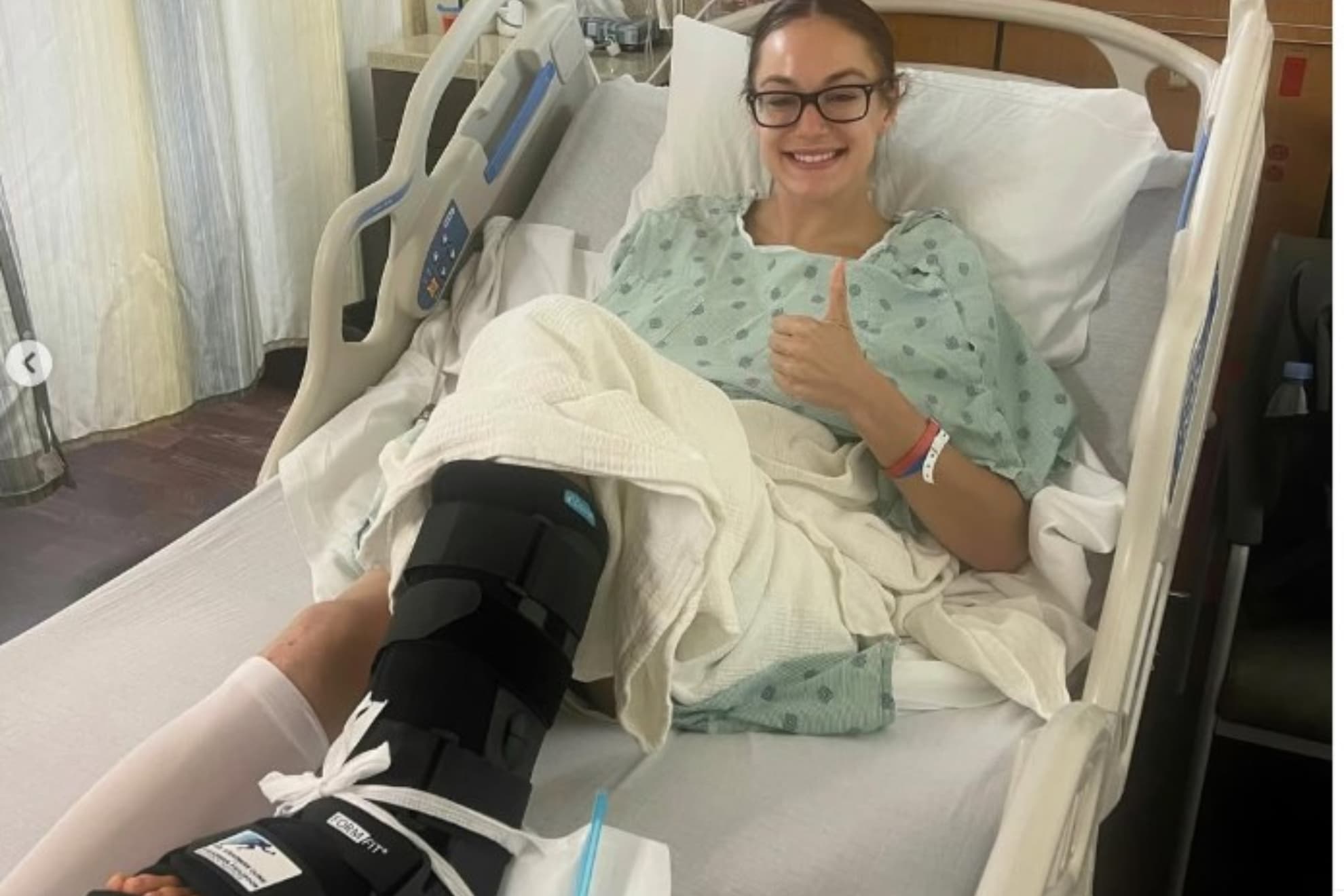 Abby Steiner, tras unas de sus operaciones.