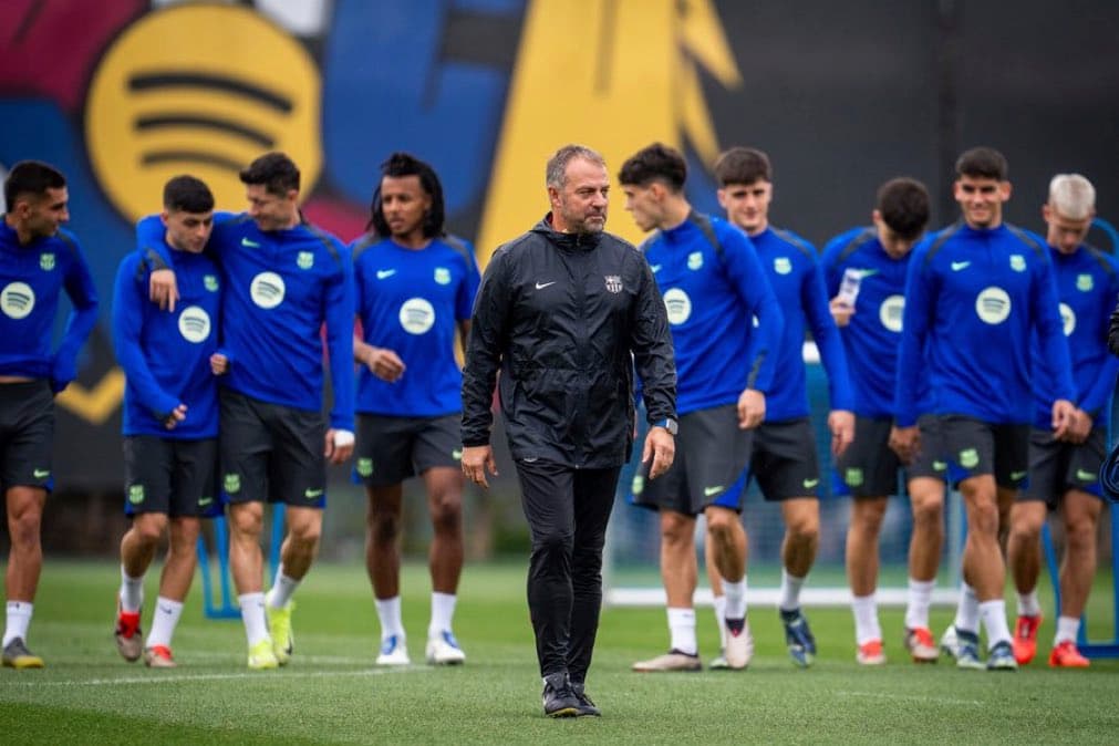 hansi Flick y sus jugadores.