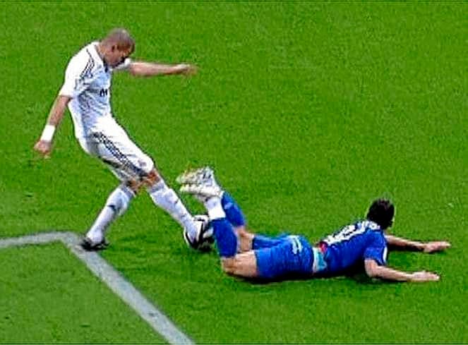 La patada de Pepe a Casquero recibió una de las mayores sanciones de la historia.