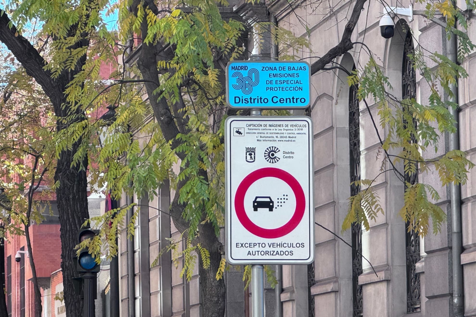 Las ZBE madrileñas han dado muchos quebraderos de cabeza legales al Ayuntamiento.