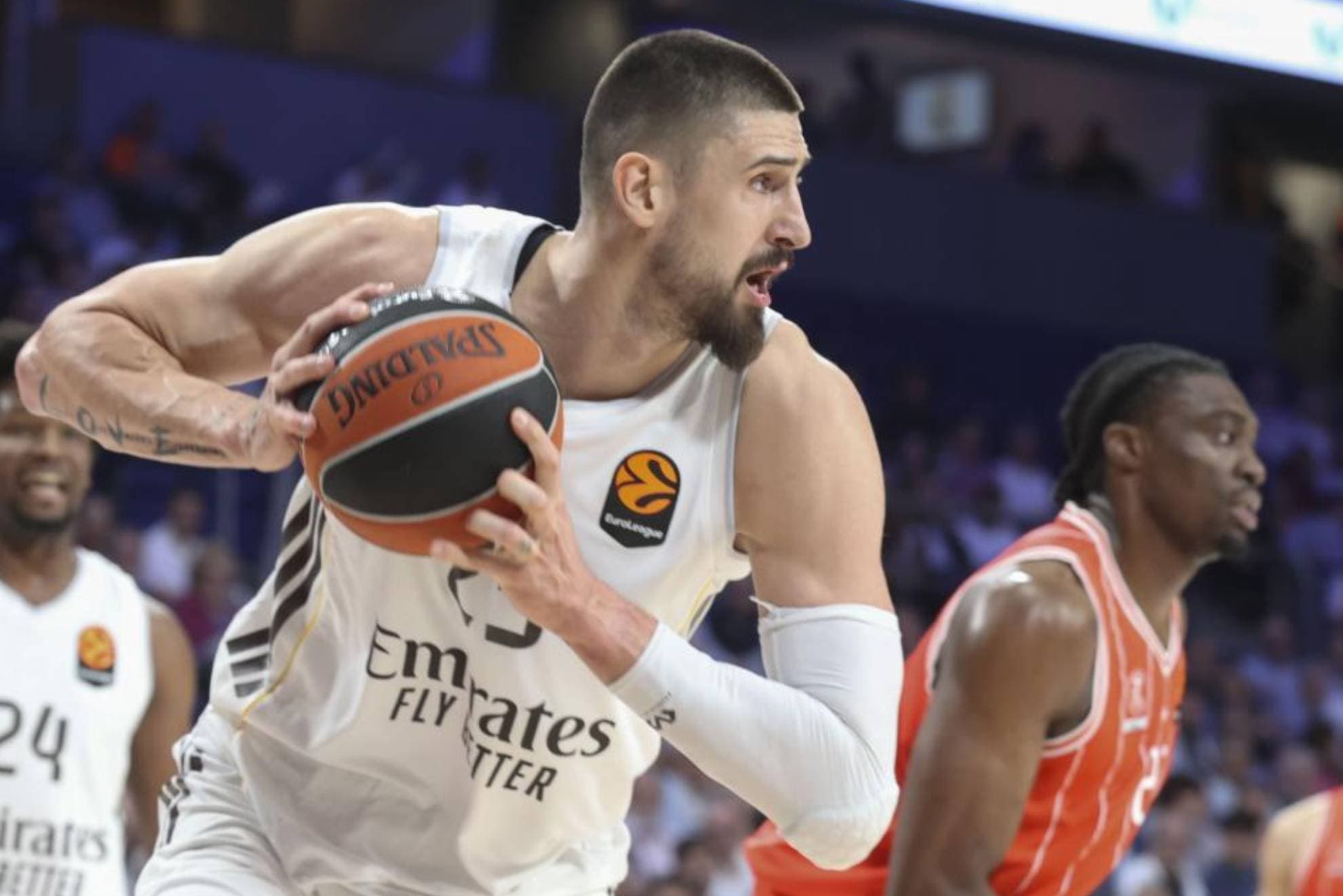 Alex Len, durante el partido entre el Real Madrid y el Hapoel de este miércoles.