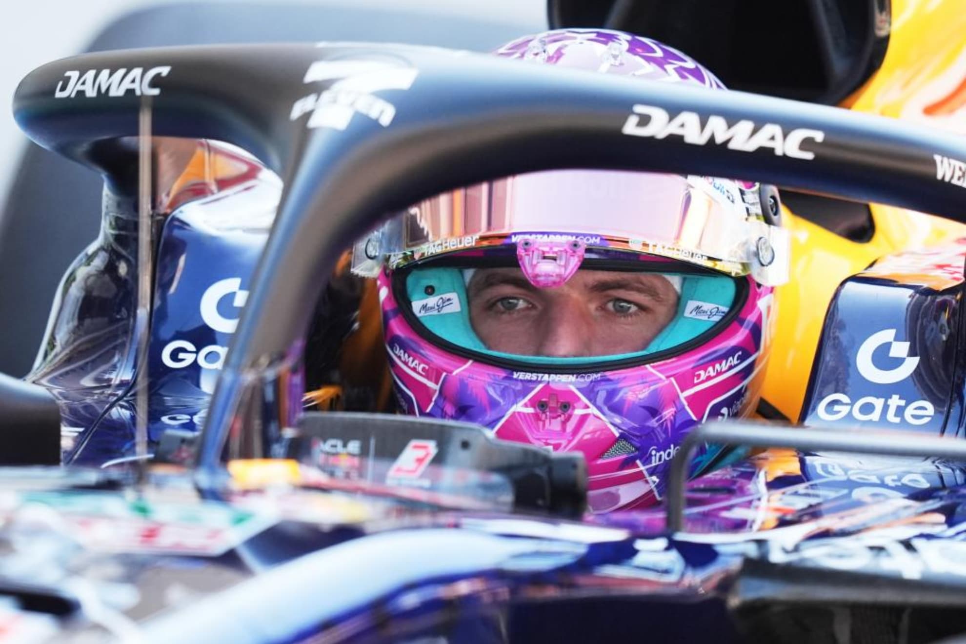 Verstappen, en el coche.