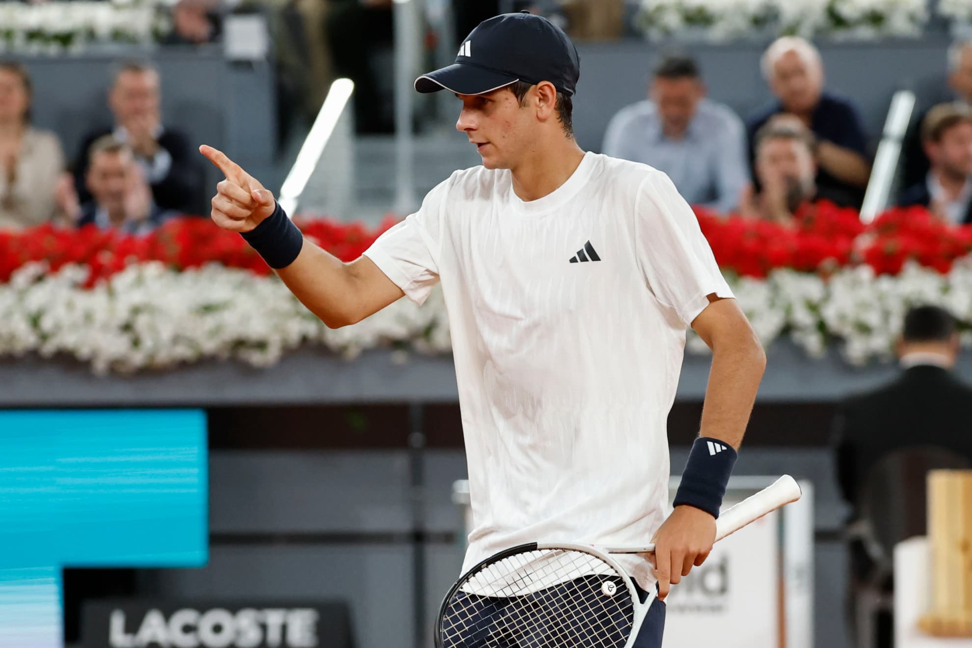 Rafa Jódar durante el partido de cuartos de final ante Jannik Sinner en el Mutua Madrid Open.
