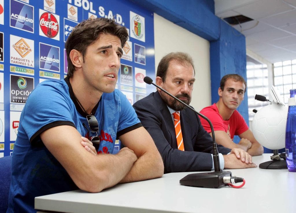 PRESENTACION DE PAUNOVIC Y RENOVACION DE PERNIA