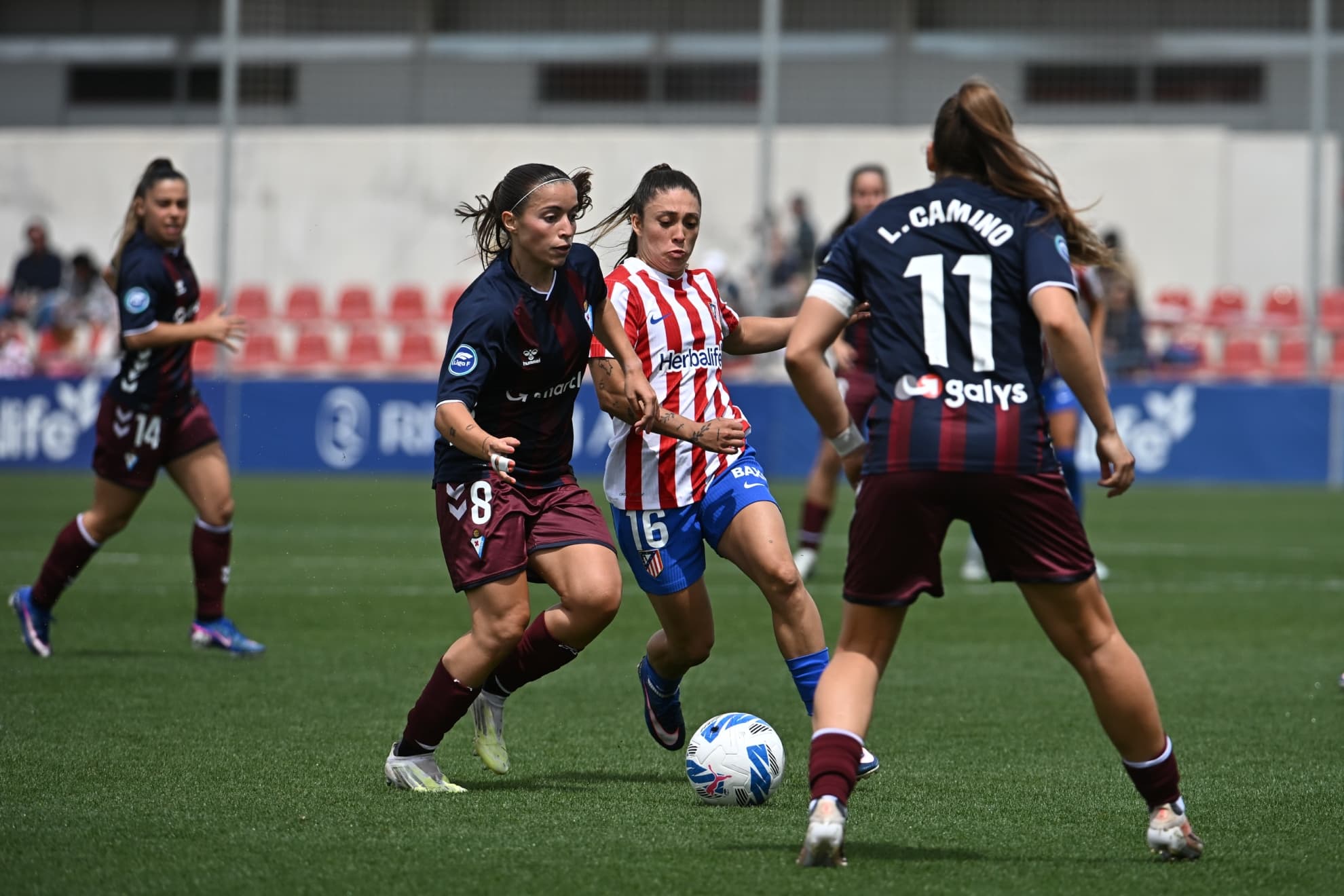 Imagen del partido entre Atlético y Eibar.