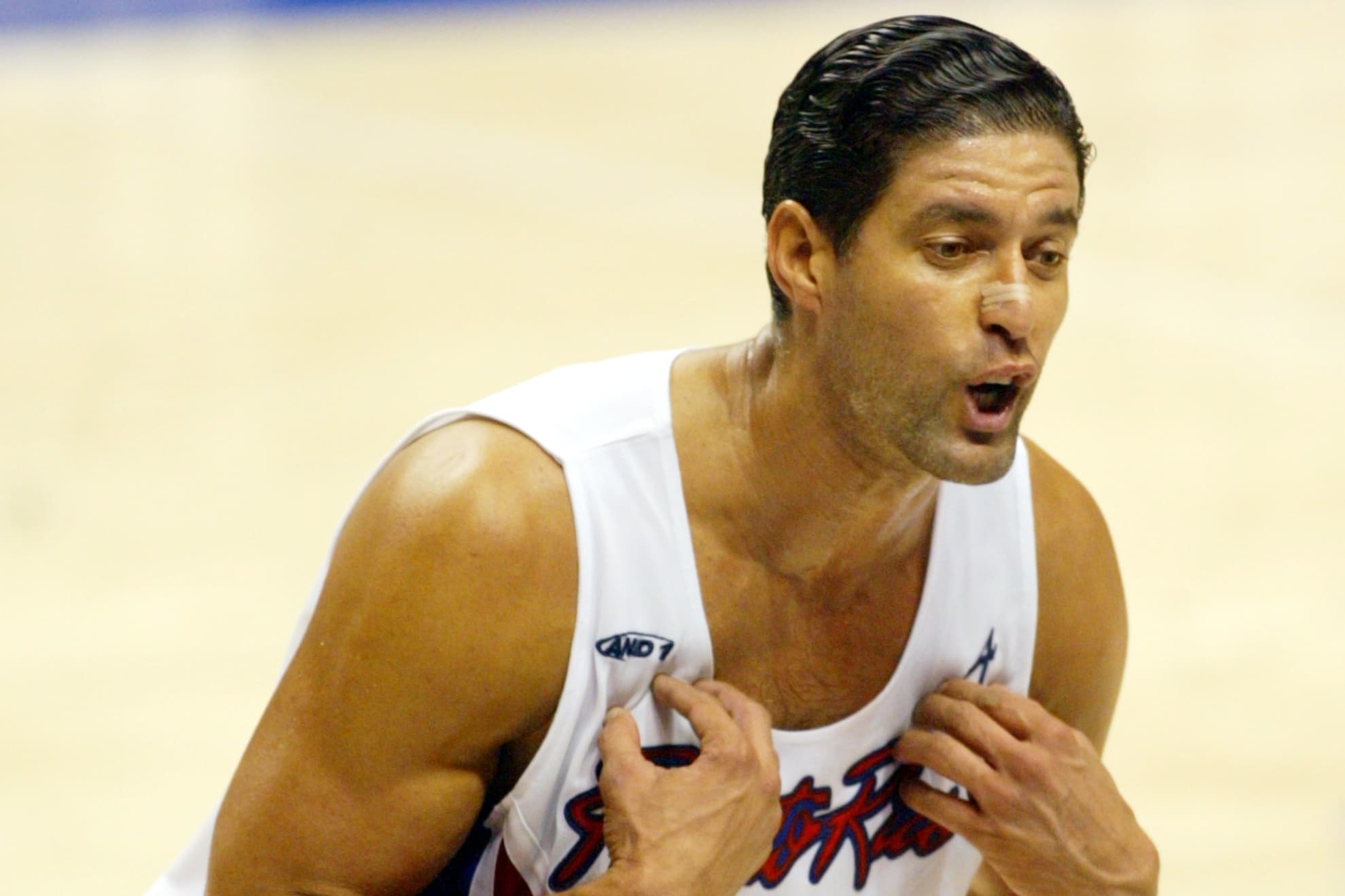 Piculín, jugando con la selección de Puerto Rico en 2003.