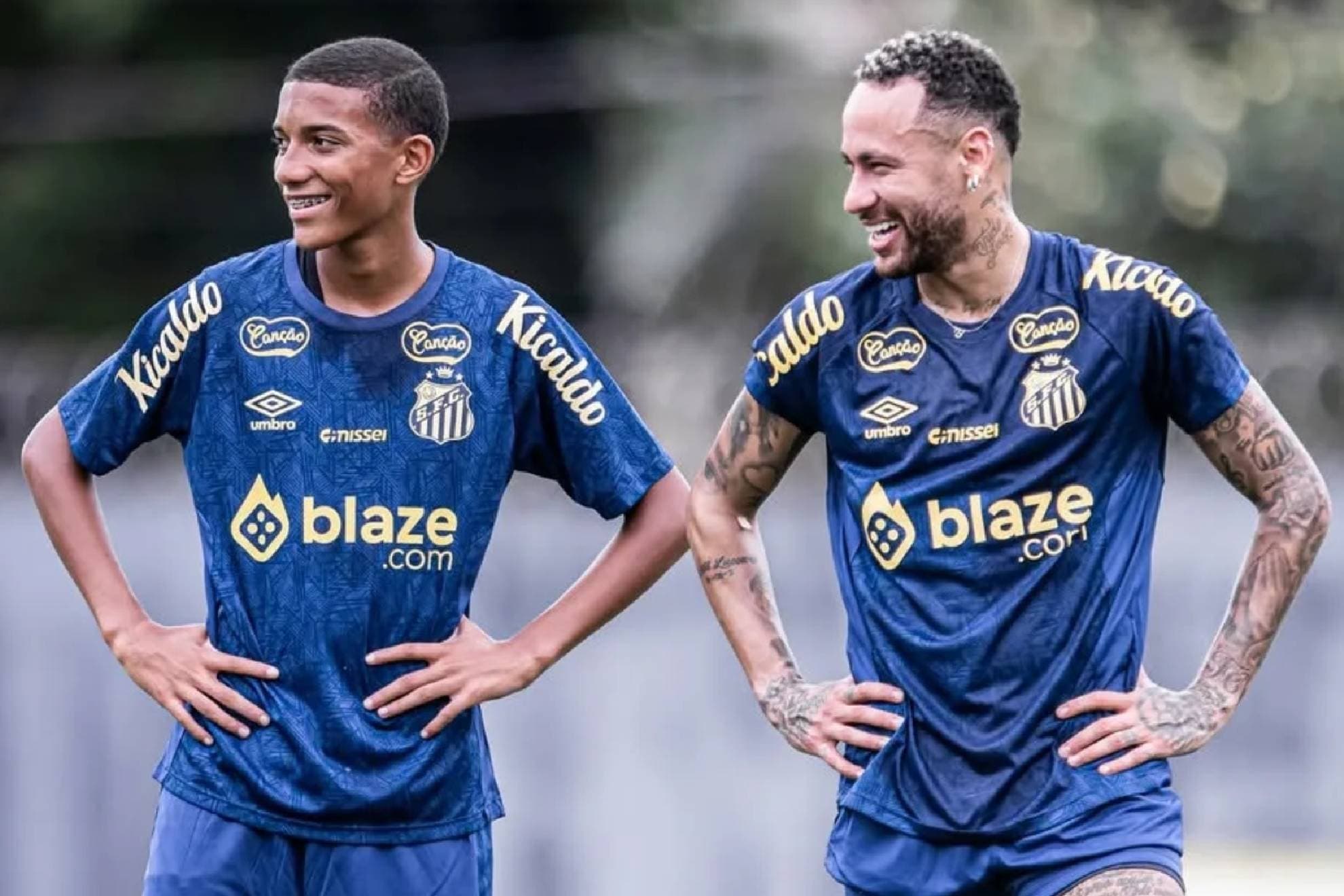 Robinho Jr y Neymar en un entrenamiento con Santos