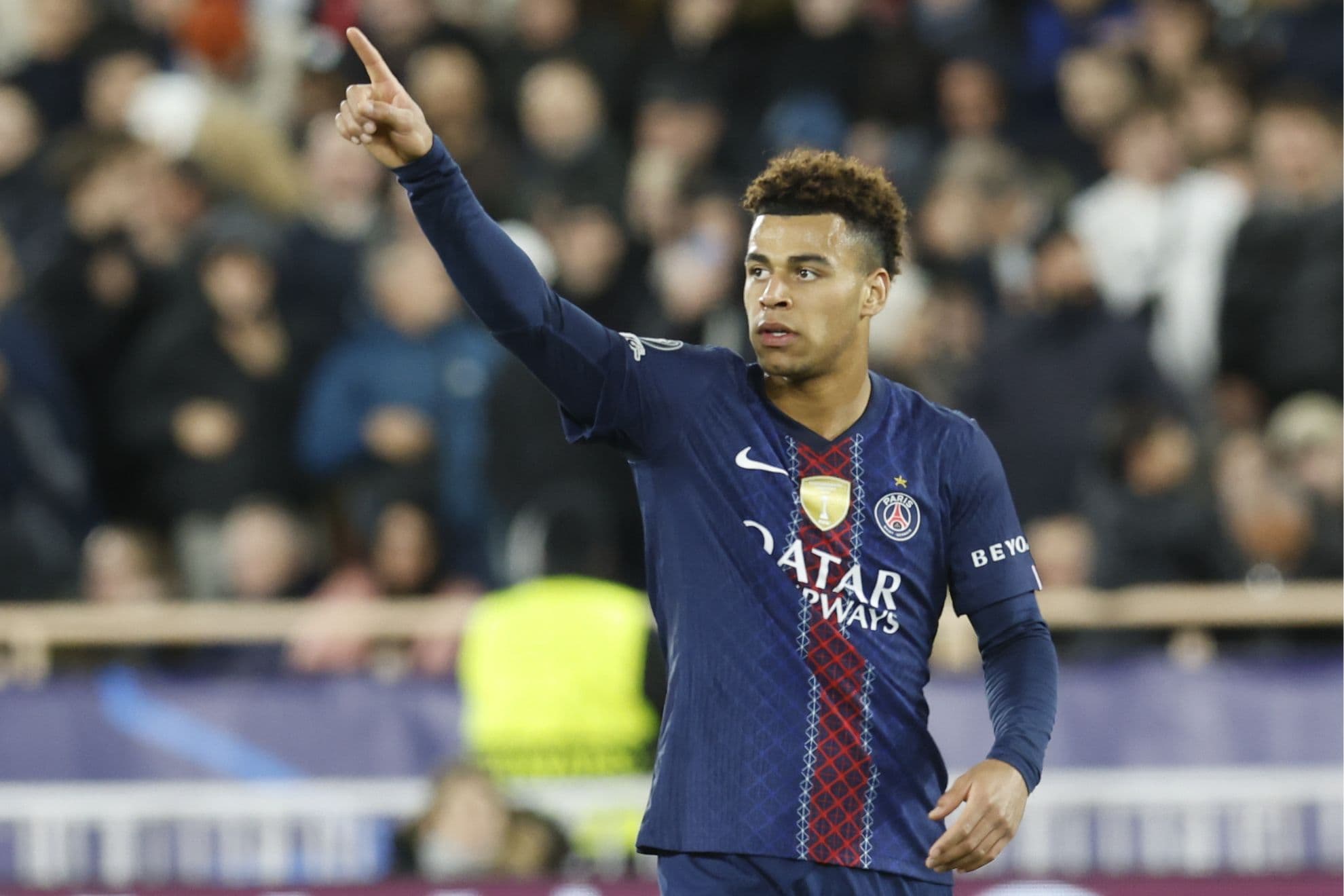 Doué celebra un gol contra el Mónaco