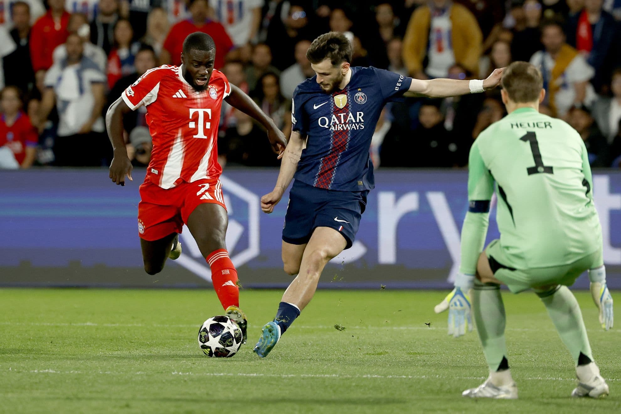 Kvaratskhelia define ante Neuer