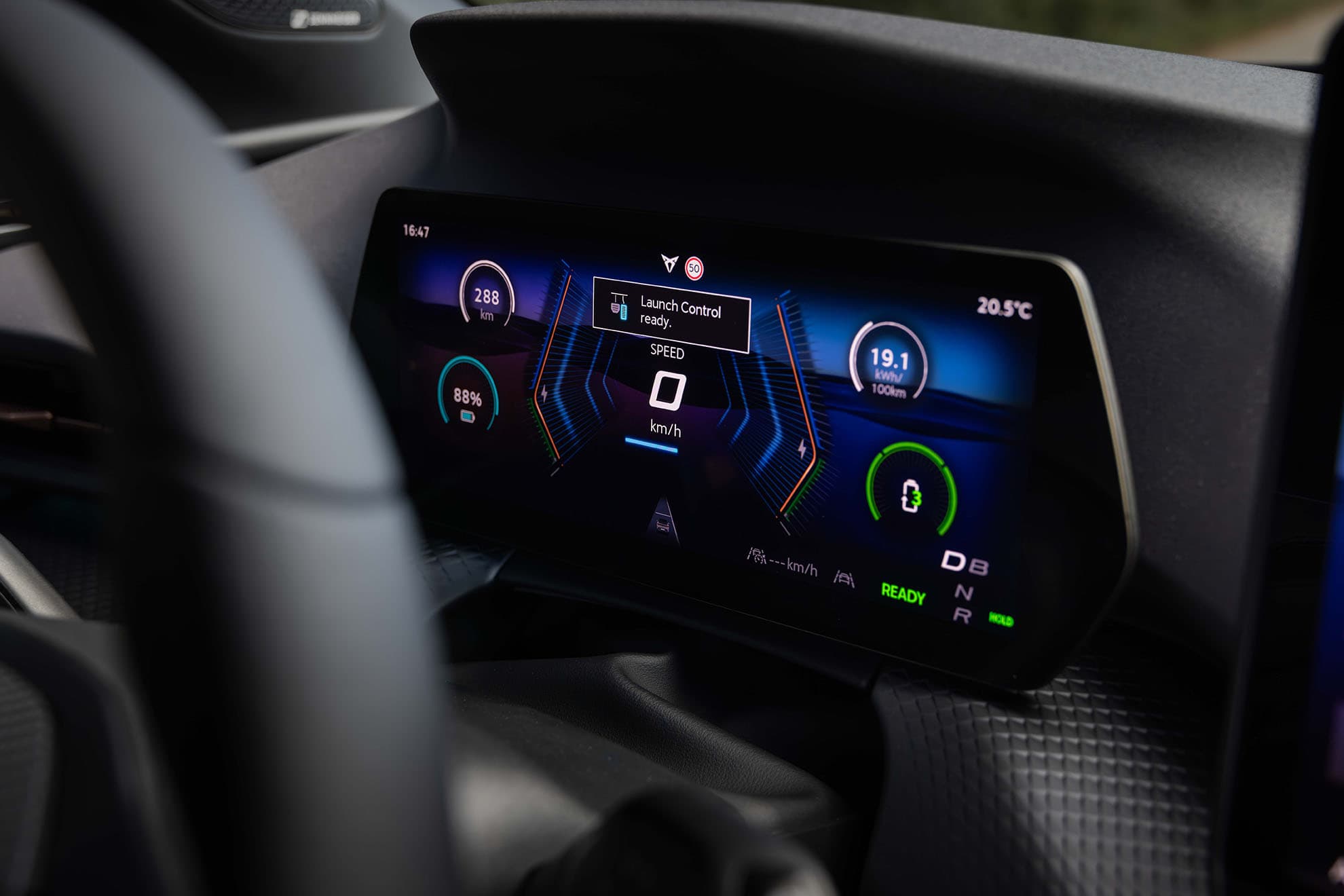 Cuenta con Launch Control.