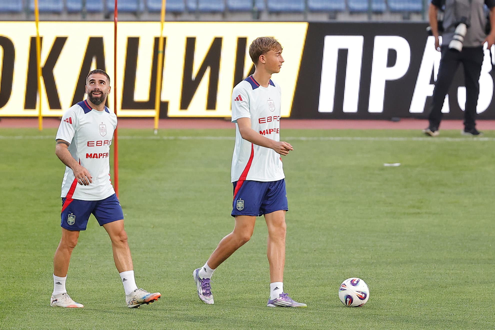 Dani Carvajal y Dean Huijsen, en la concentración del pasado mes de septiembre.