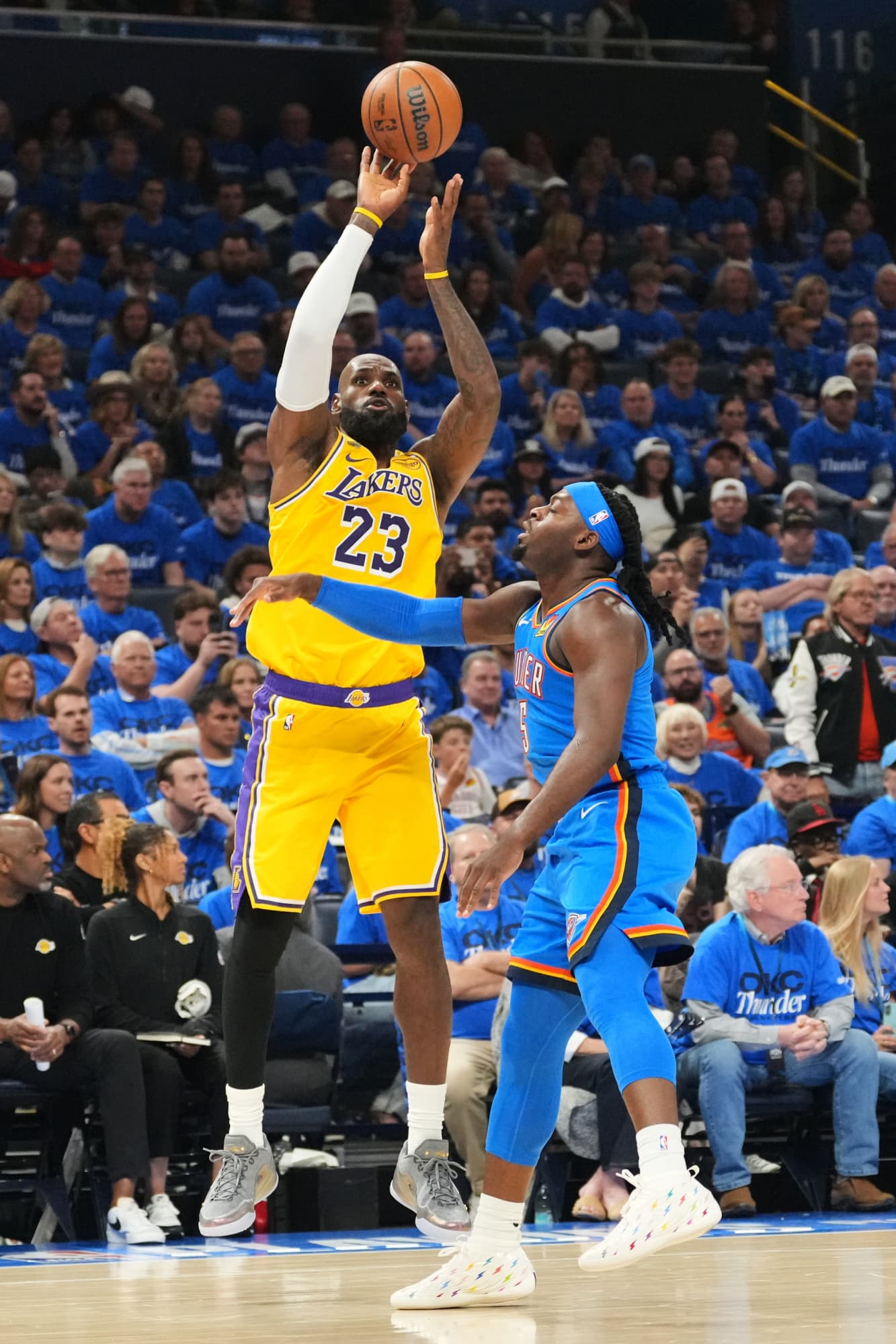 LeBron James: "Echas de menos tener a un jugador (Doncic) que promedia 34 puntos y que es tan especial"