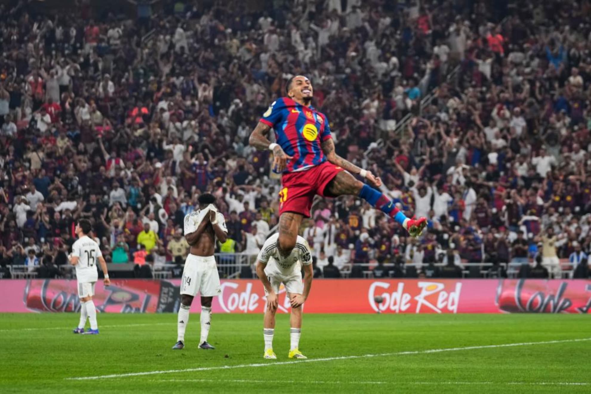 Raphinha, contra el Real Madrid.