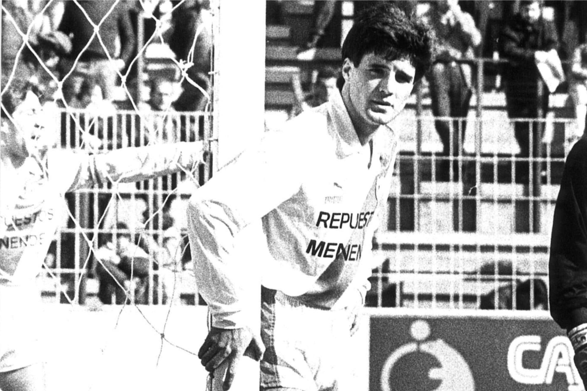 Cota jugando con el Rayo en la temporada 87/88.