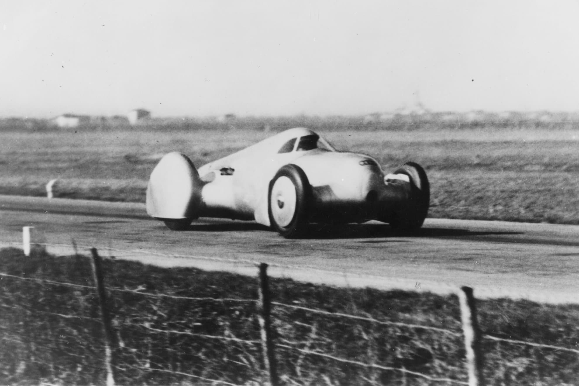 El coche, rodando en Lucca el 15 de febrero de 1935.