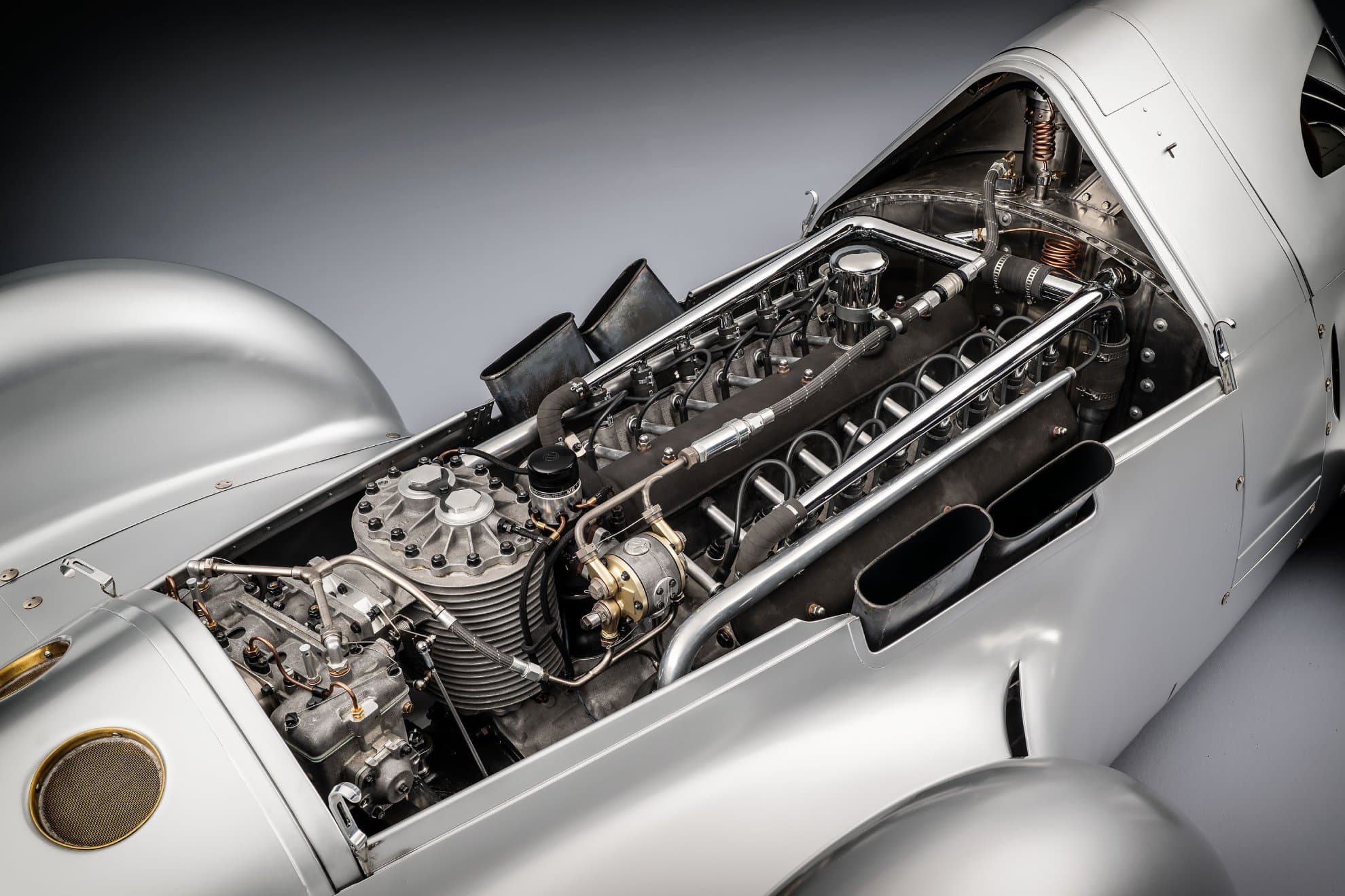 El motor actual es de 6,0 litros, en lugar de 5,0 litros.