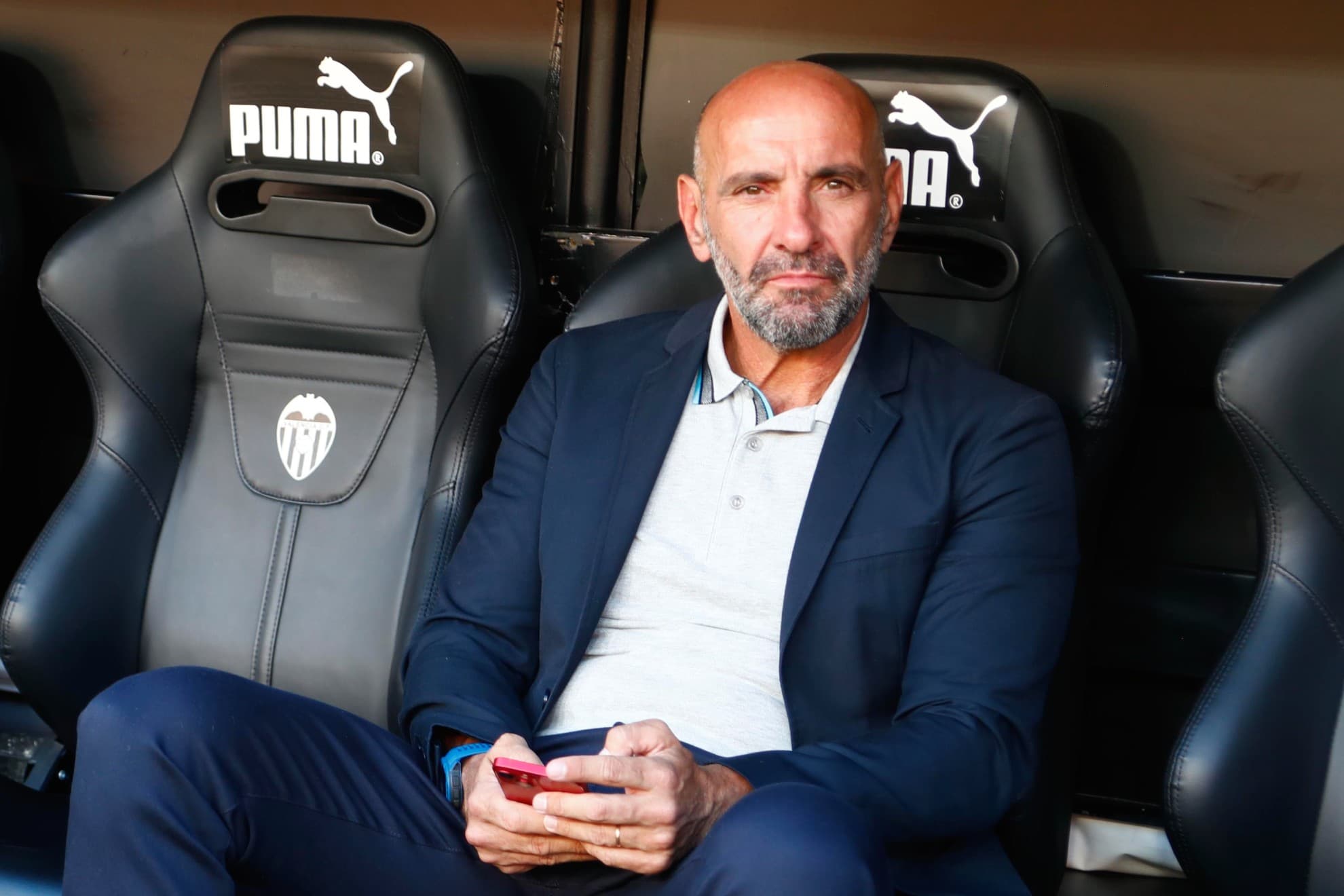 Monchi, en el banquillo.