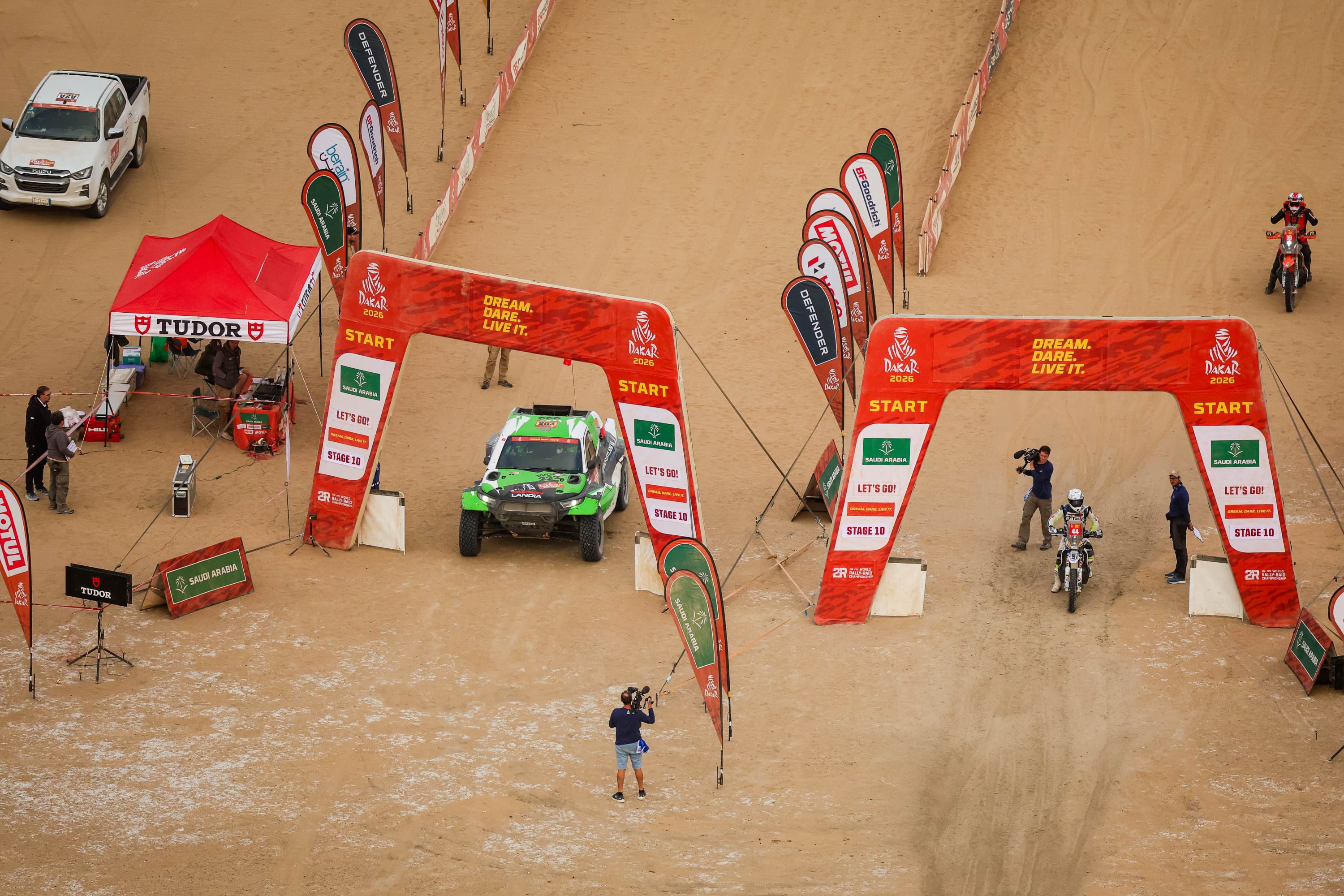 En el Dakar 2027 habrá menos etapas con recorridos separados para motos y coches