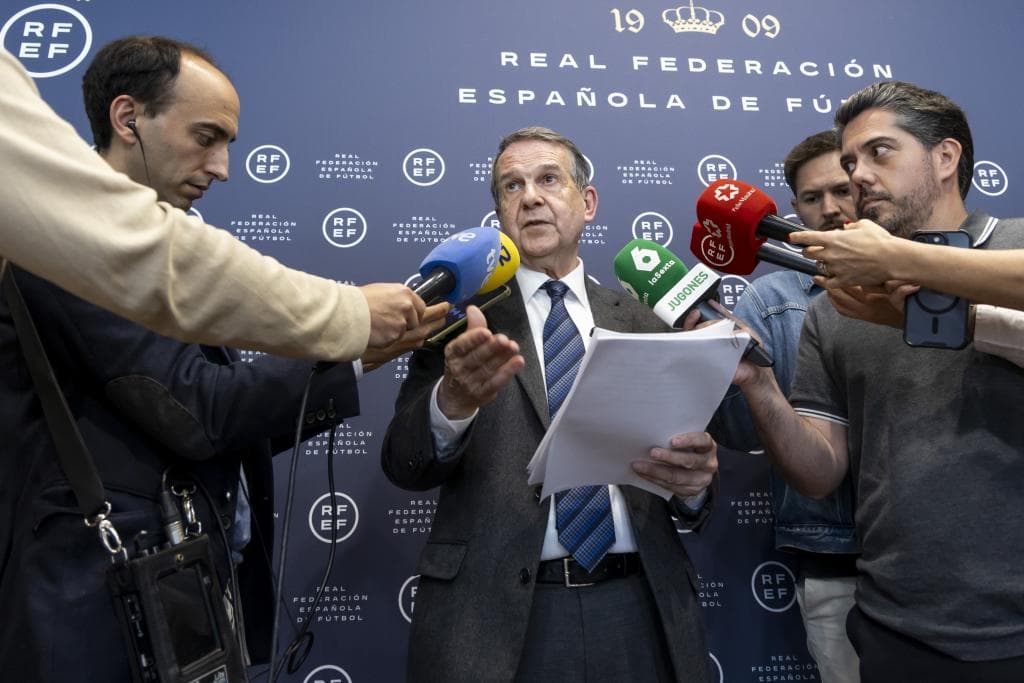 Abel Caballero, en la sede de la RFEF.