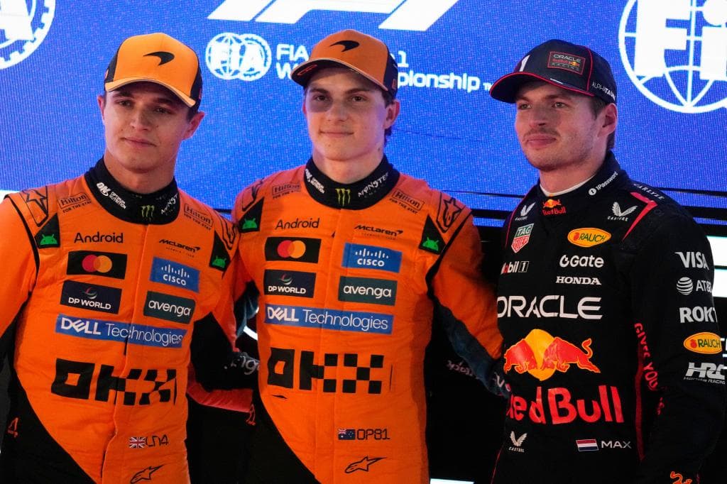 Norris, Piastri y Verstappen, el año pàsado en Qatar.
