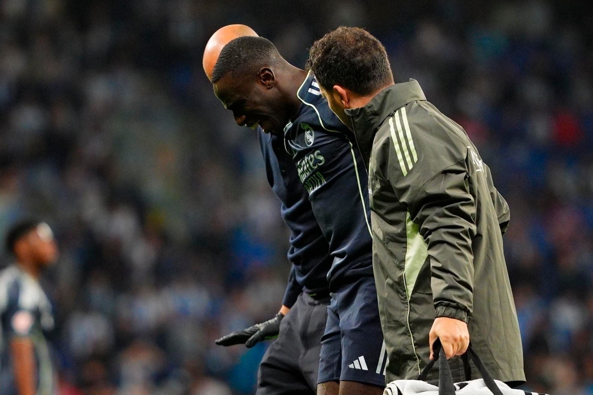Mendy, tras lesionarse ante el Espanyol.