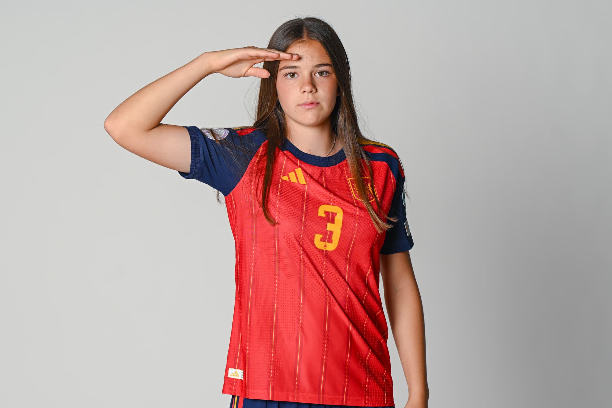Charlotta Olander posa para los medios oficiales antes del Europeo Sub'17