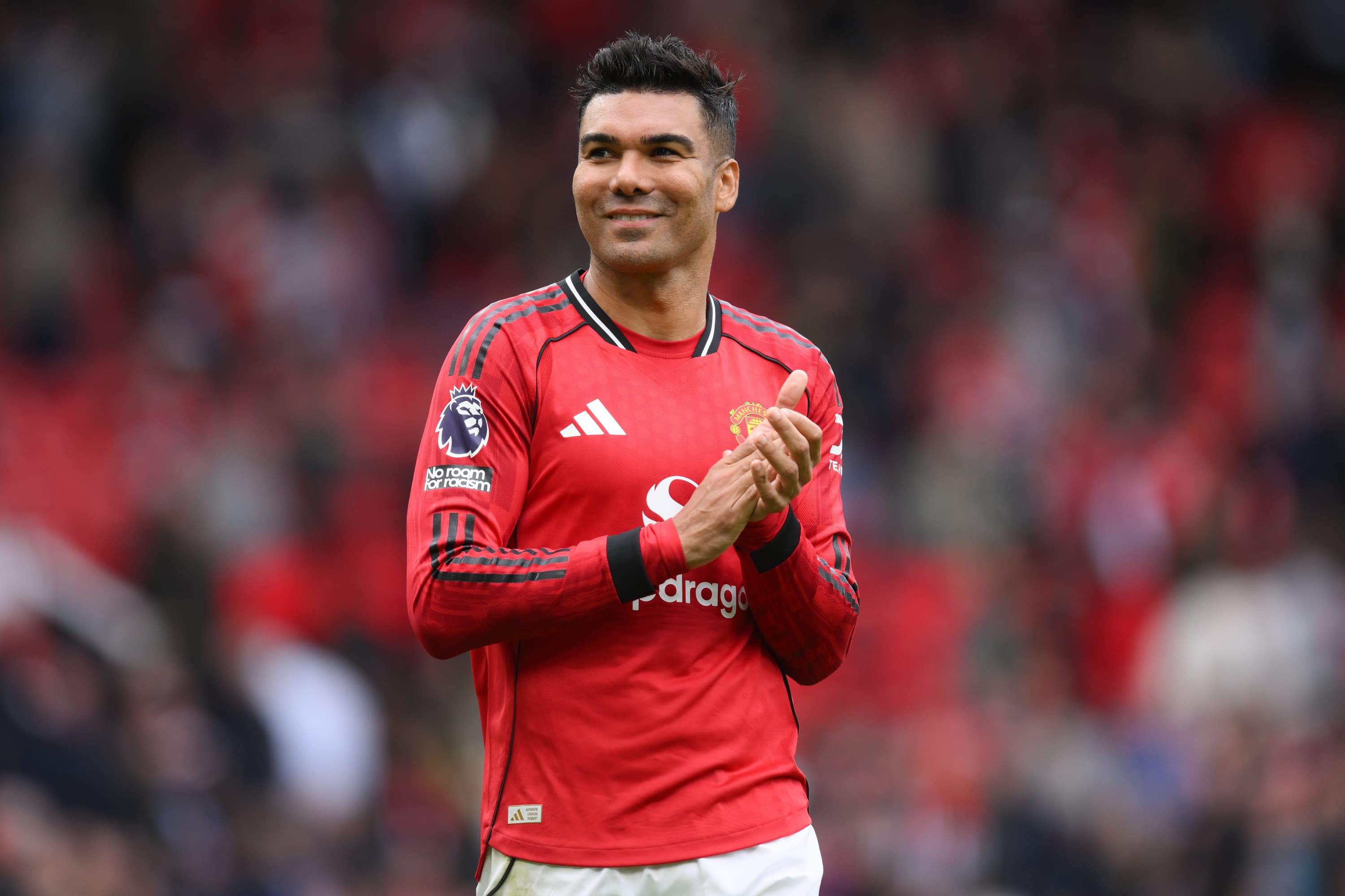 Casemiro se venga de Carragher restregándole sus Champions blancas: "Queda resentimiento"