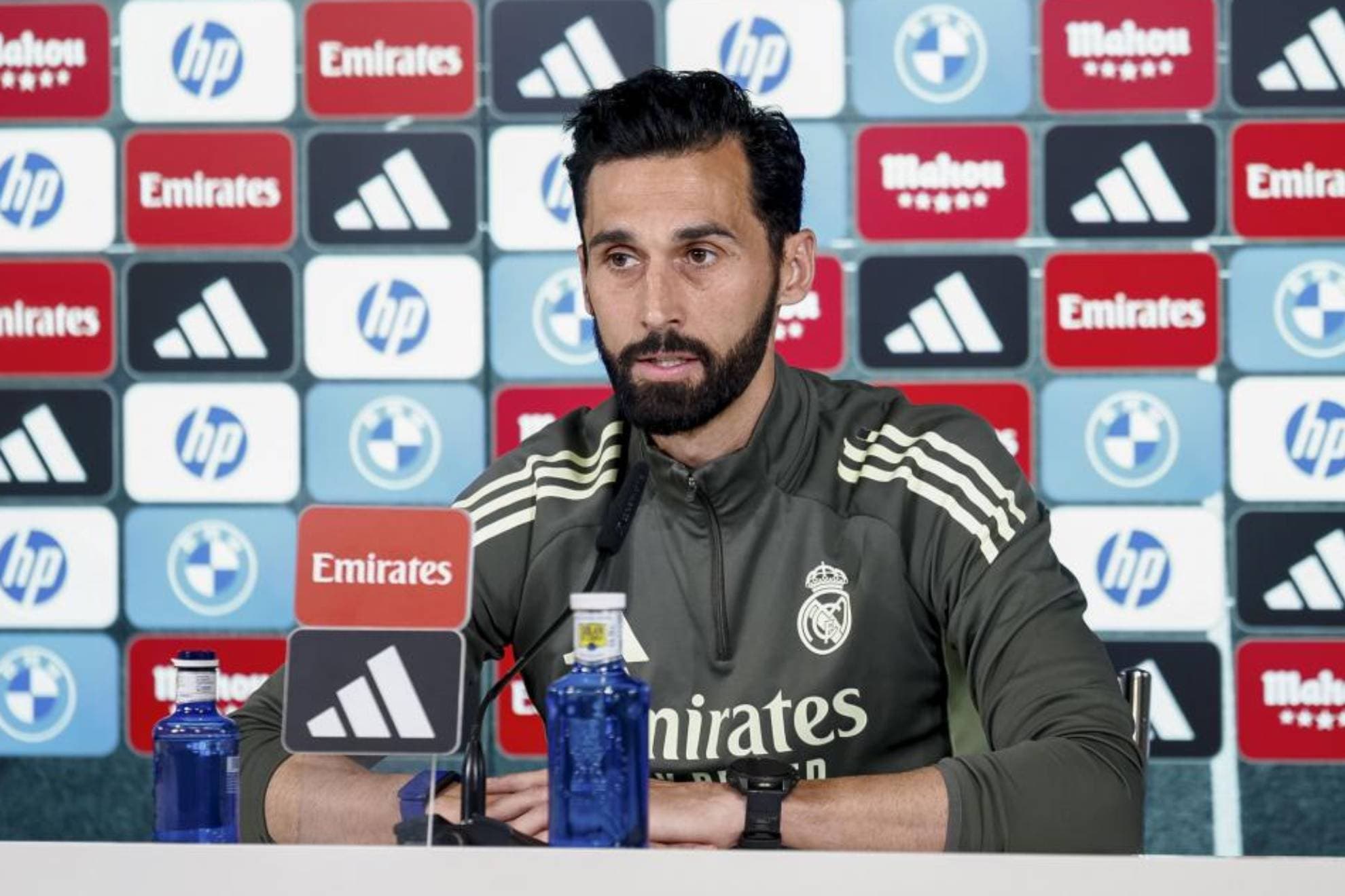 Arbeloa, en la sala de prensa de Valdebebas.