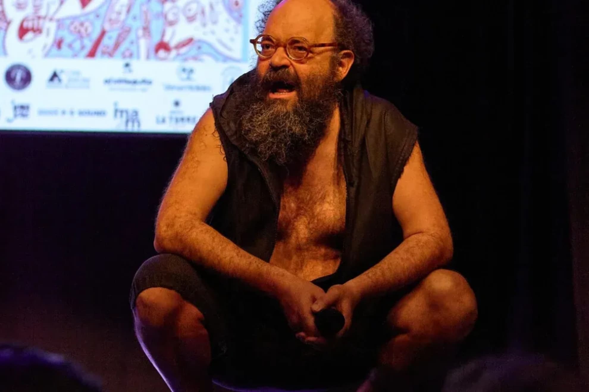 El polémico discurso de Ignatius Ferray sobre el hantavirus en Canarias, la Iglesia y Vito Quiles: "¡Más charos y menos policía!"