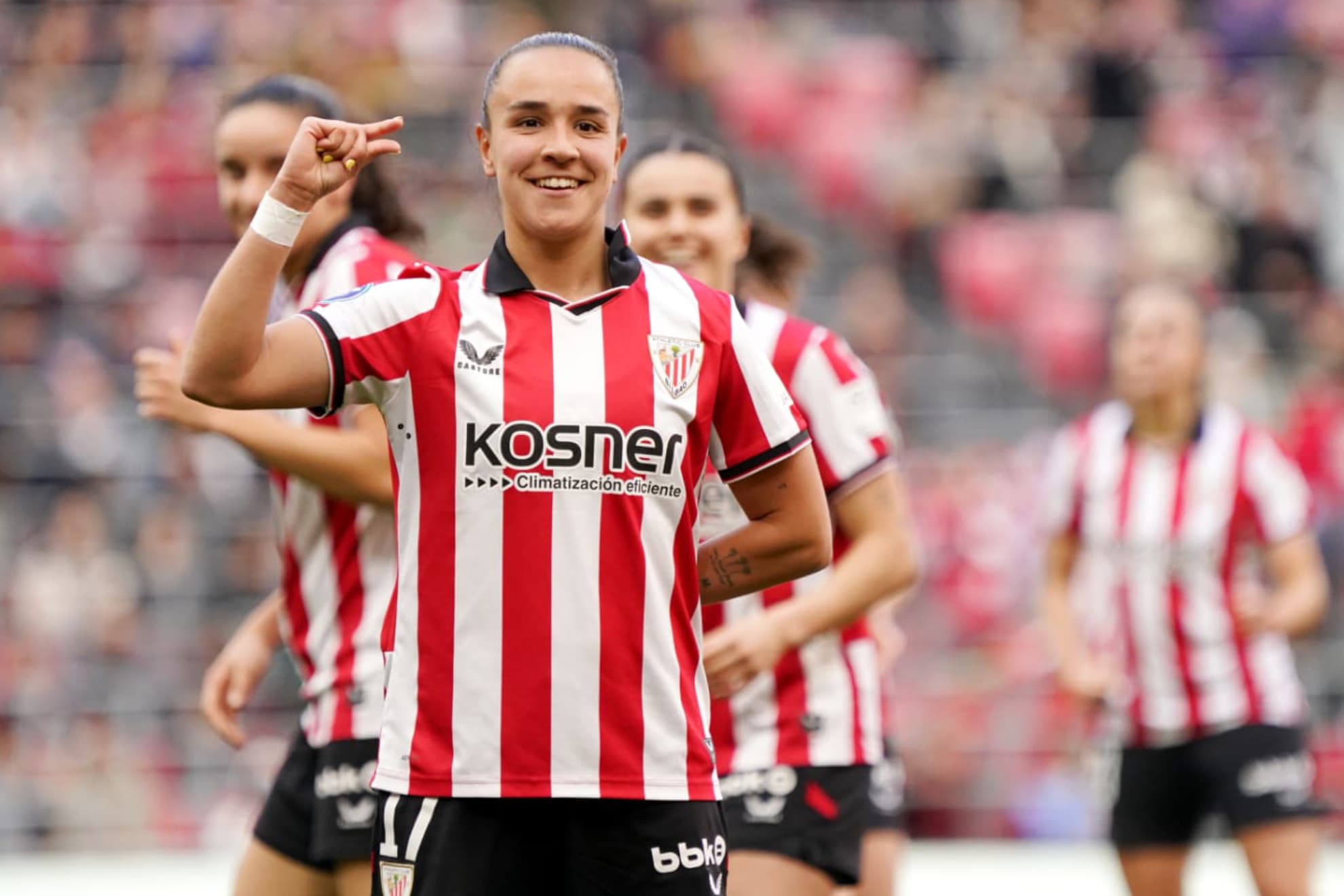 Nerea Nevado celebra un gol anotado con el Athletic Club esta temporada