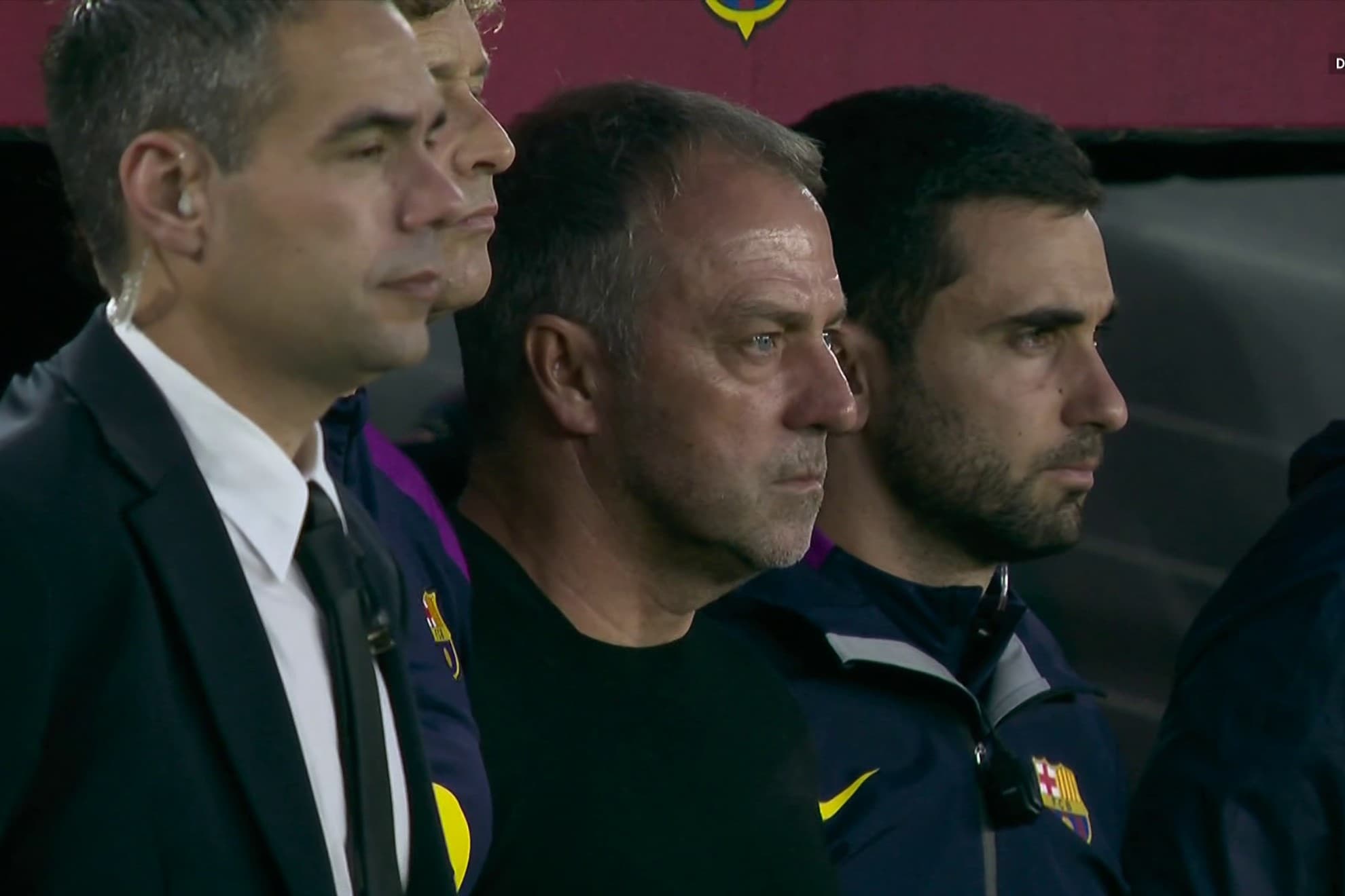 Flick, emocionado en el minuto de silencio.
