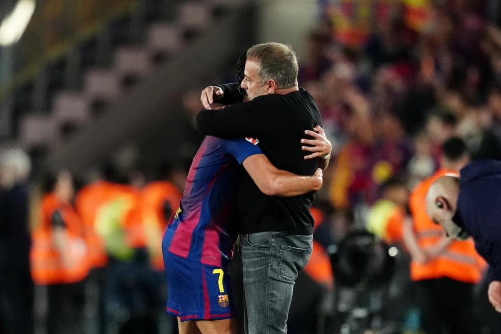 El Barcelona-Real Madrid deja grandes imágenes, tanto en el césped como en la grada