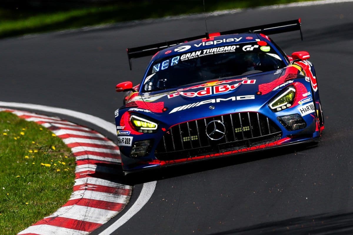 Verstappen, con el Marcedes AMG GT3 en Nürburgring.