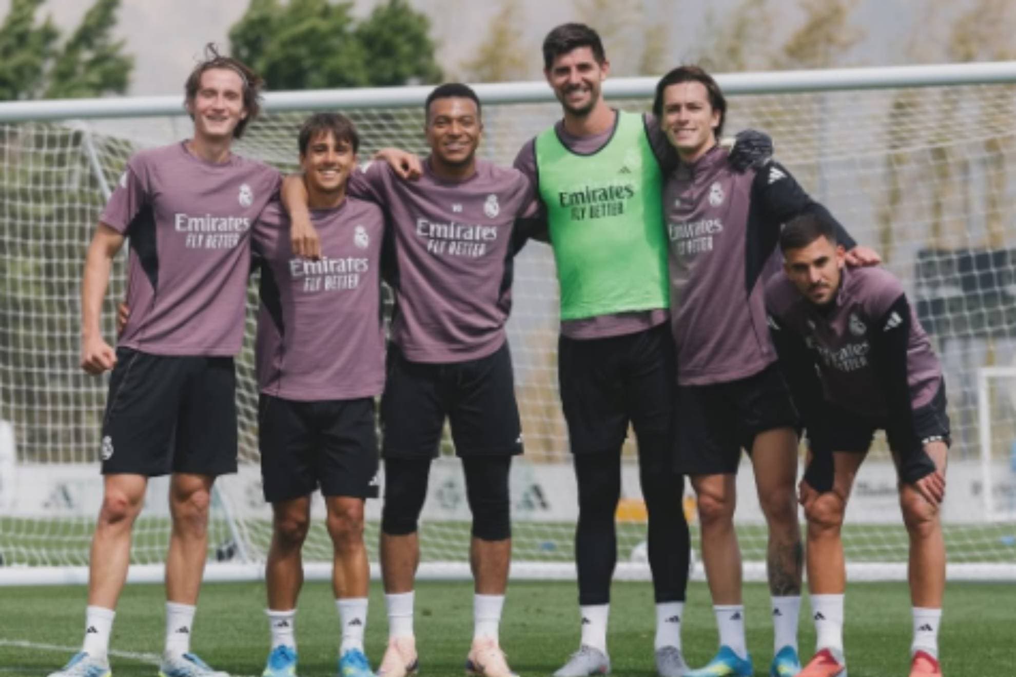 Mbappé y los ganadores del partidillo.