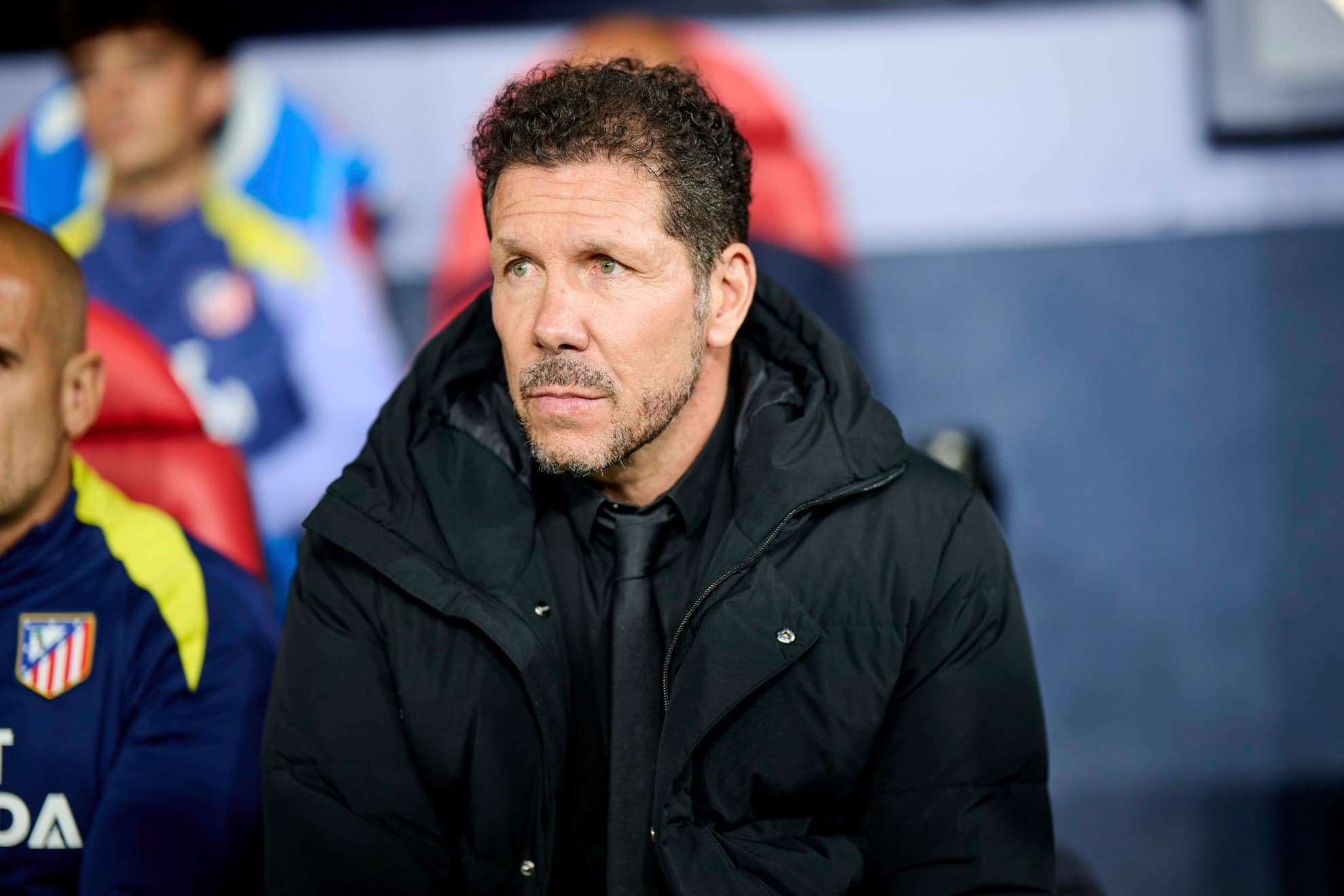 Simeone, durante el choque ante Osasuna.
