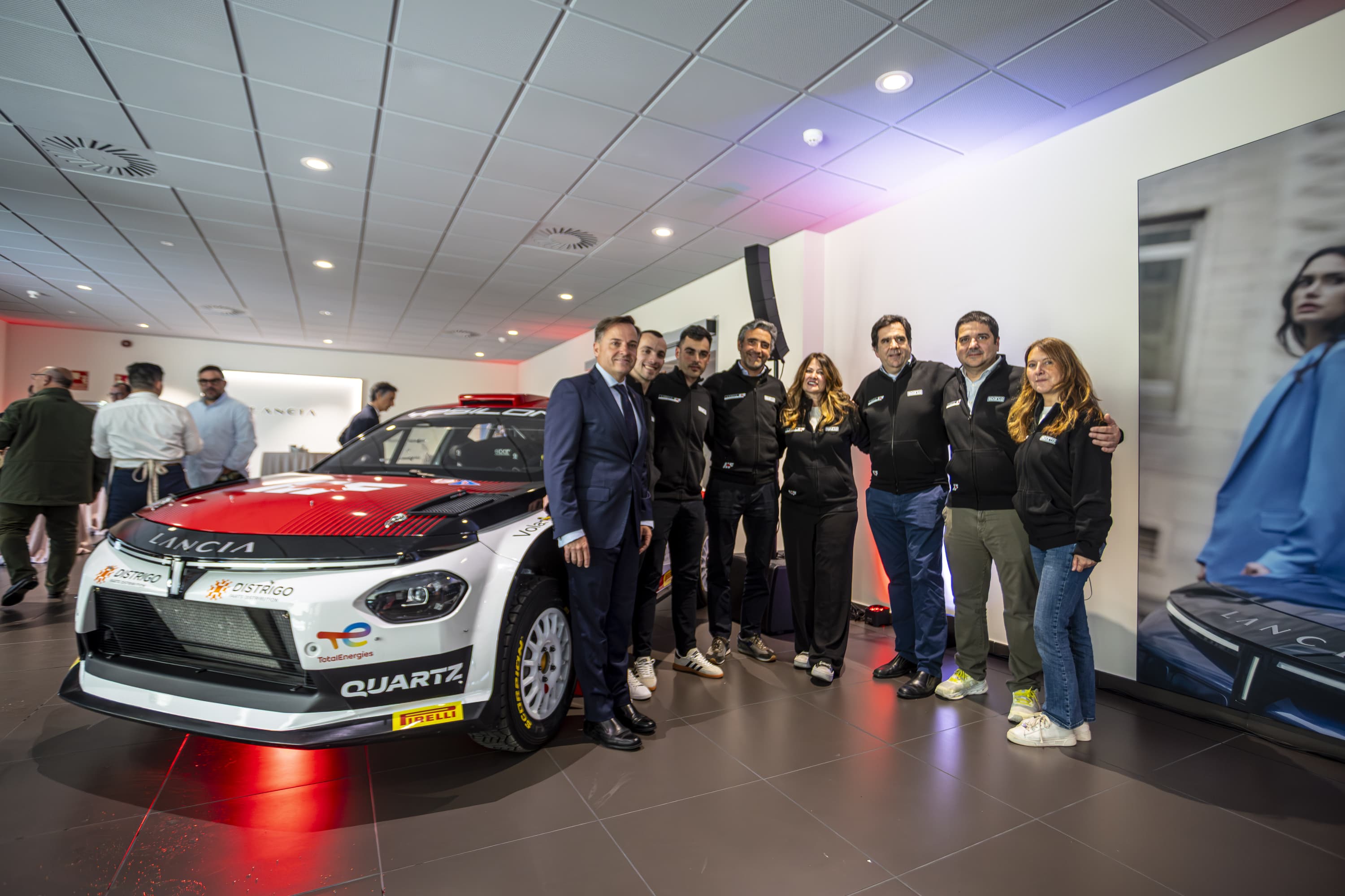 Presentación del equipo en la Lancia Store de Madrid.