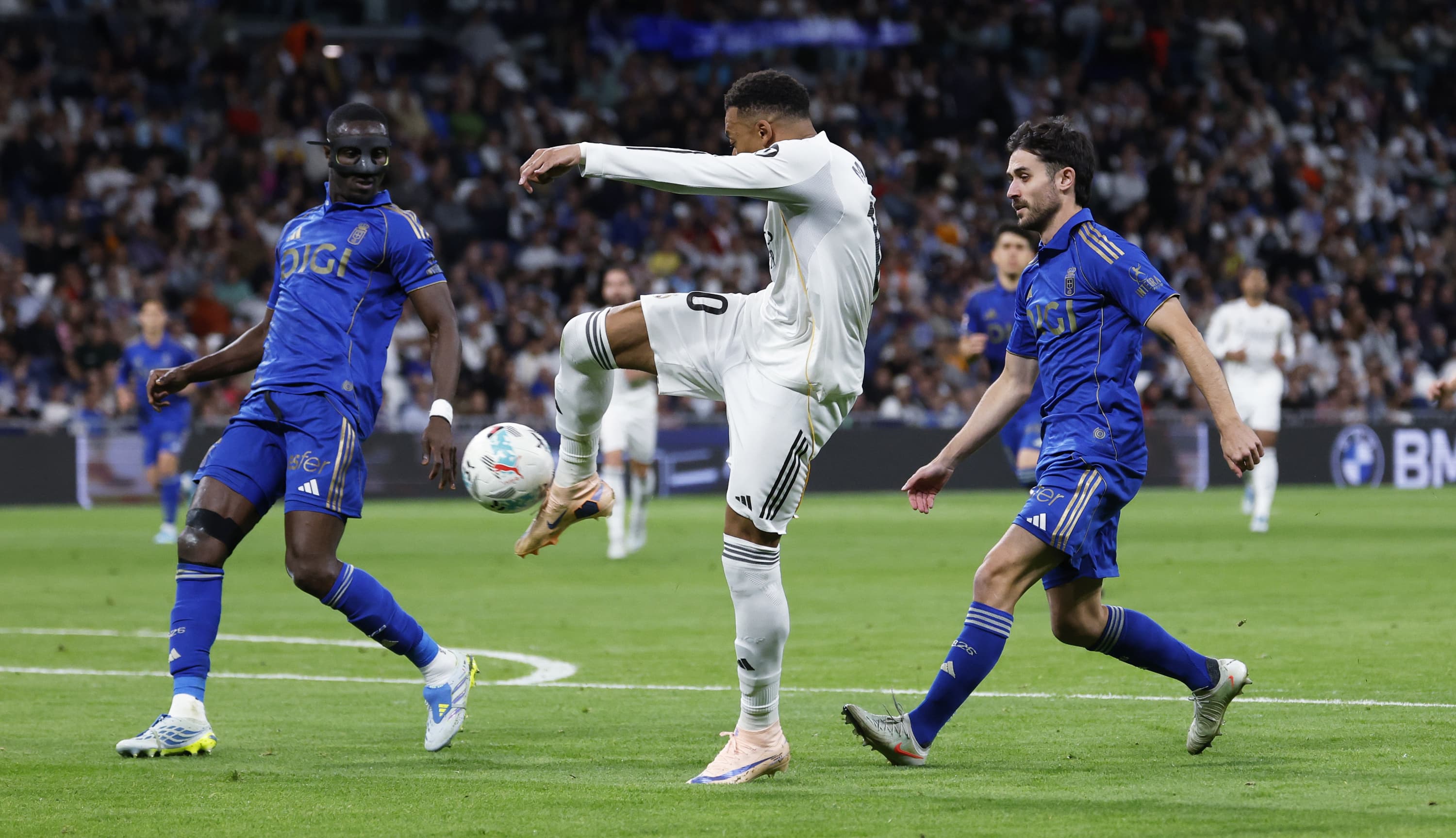 Kylian Mbappé, durante su reaparición en el encuentro de Liga Real Madrid-Oviedo.