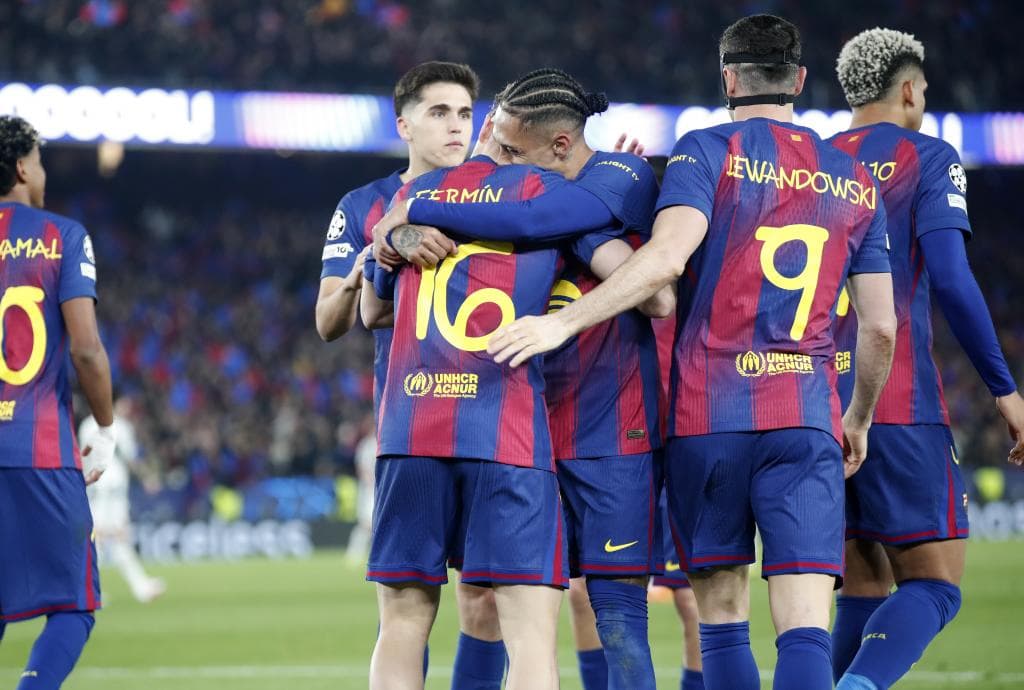 Los jugadores del Barcelona celebran un gol contra el Newcastle