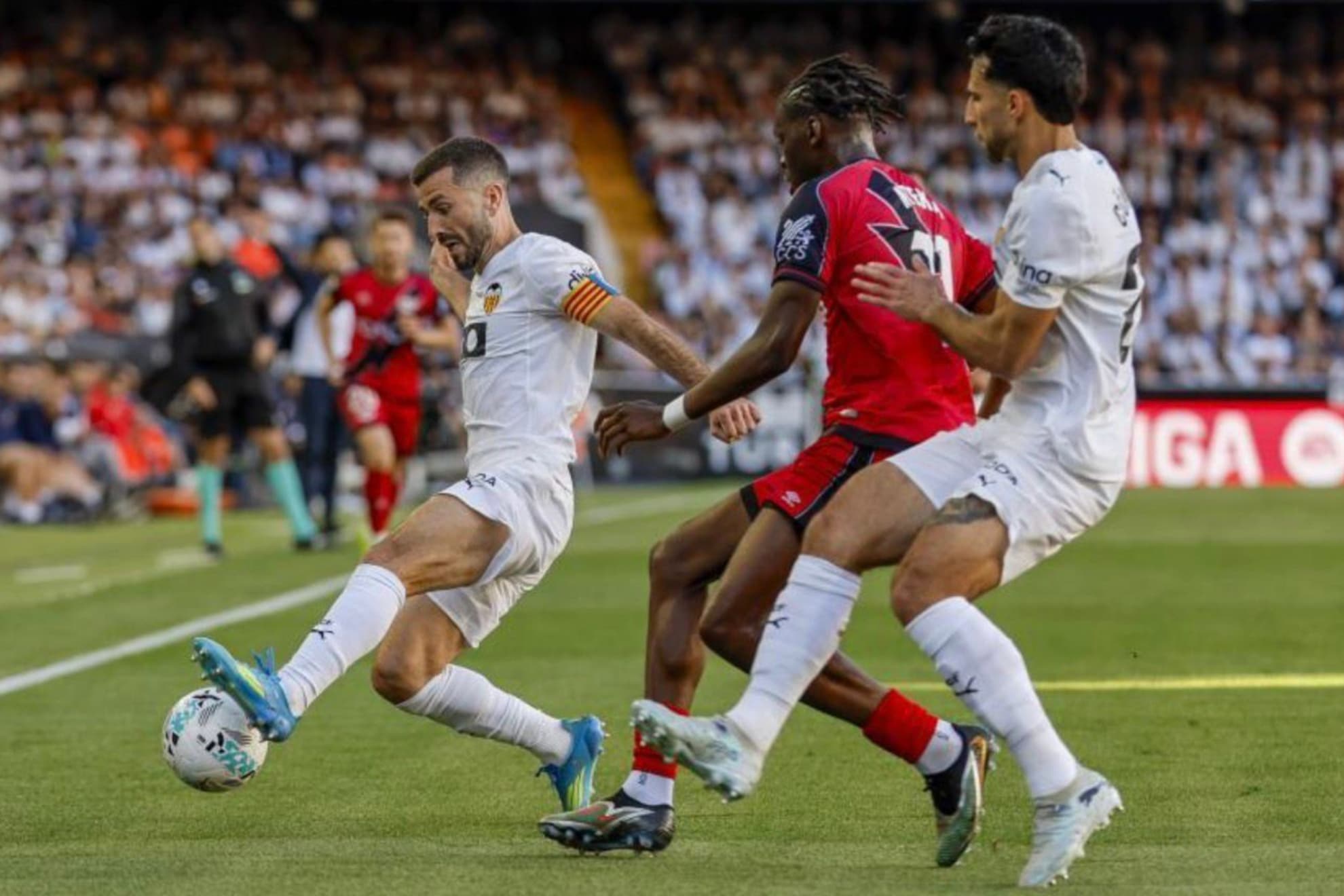 Gayà en el partido ante el Rayo.