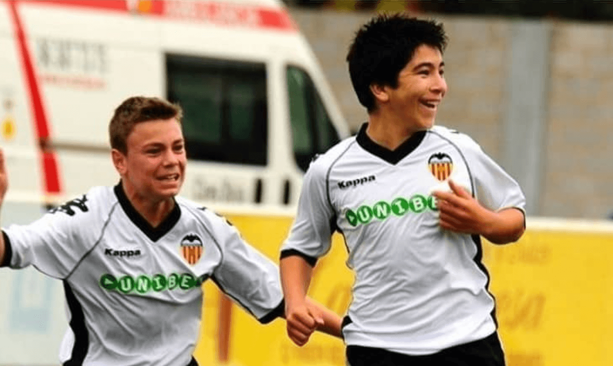 Lato [ahora en el Mallorca] y Carlos Soler, que es la foto original utlilizada en este texto.