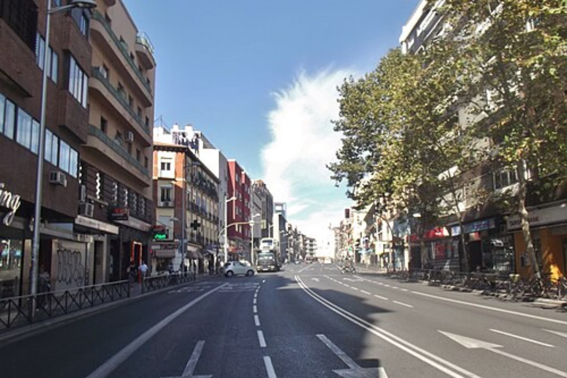 Bravo Murillo en sus dos franjas.
