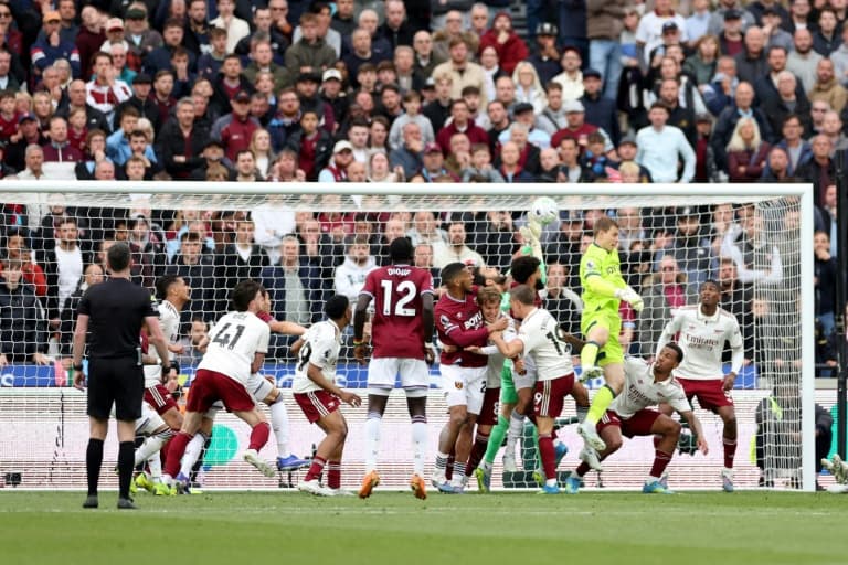 Every goalie 'illegally blocked' says West Ham's Hermansen after Arsenal agony