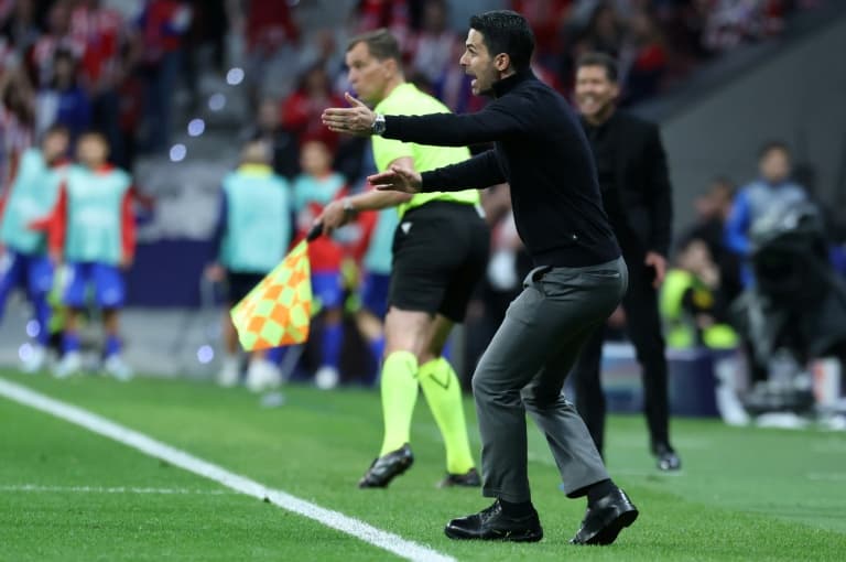 'This cannot happen': Arsenal's Arteta livid over Eze penalty review