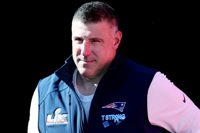 Patriots coach Vrabel taking break over photo scandal