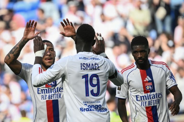 PSG shrug off Angers to edge closer to Ligue 1 title