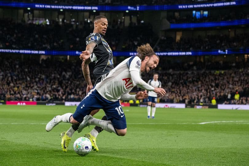 Tottenham denied late penalty by VAR as Spurs drop crucial points against Leeds