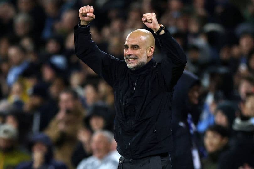 Manchester City beat Crystal Palace to keep Premier League title race alive
