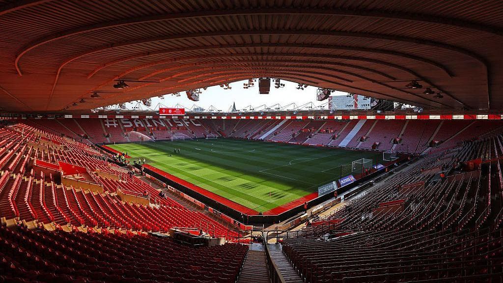 Ex-Arsenal director Ellis in talks over Bristol City role